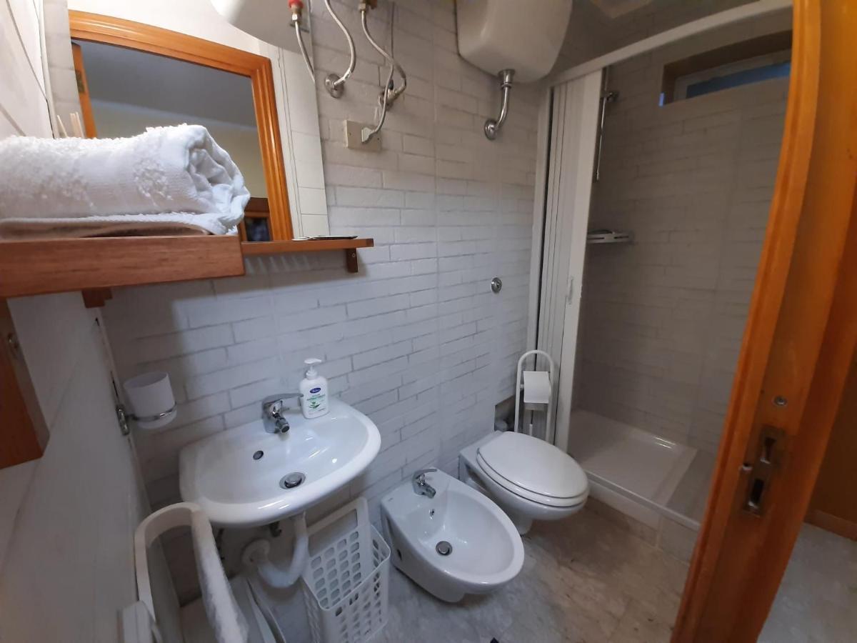 Holiday House Nel Cuore Di Bari Kültér fotó