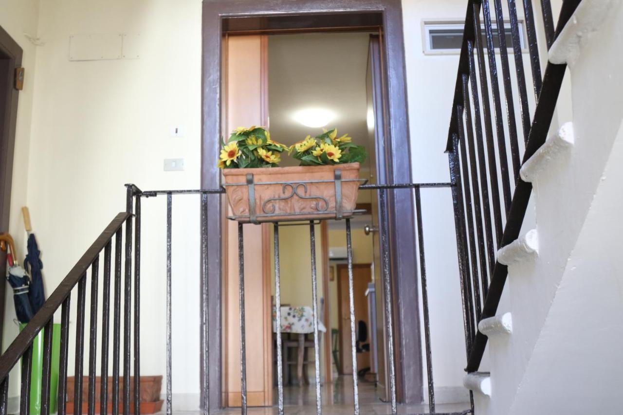 Holiday House Nel Cuore Di Bari Kültér fotó