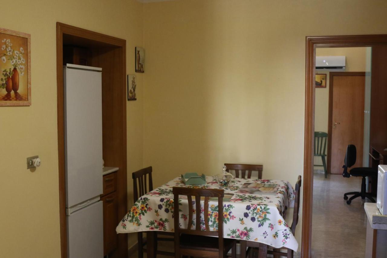 Holiday House Nel Cuore Di Bari Kültér fotó