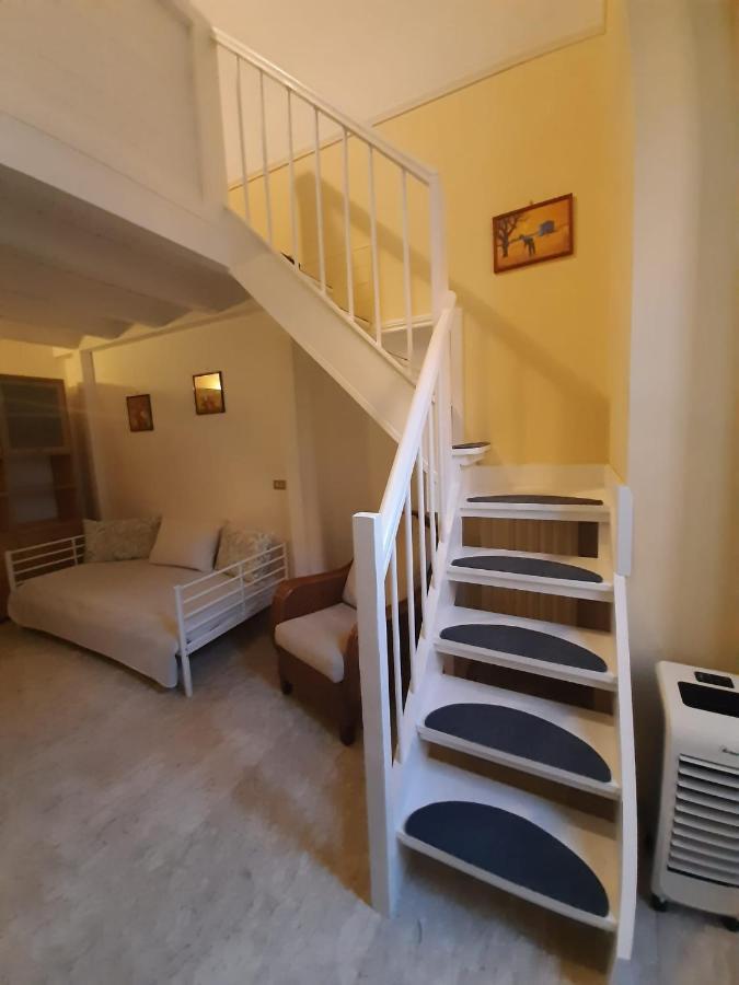 Holiday House Nel Cuore Di Bari Kültér fotó