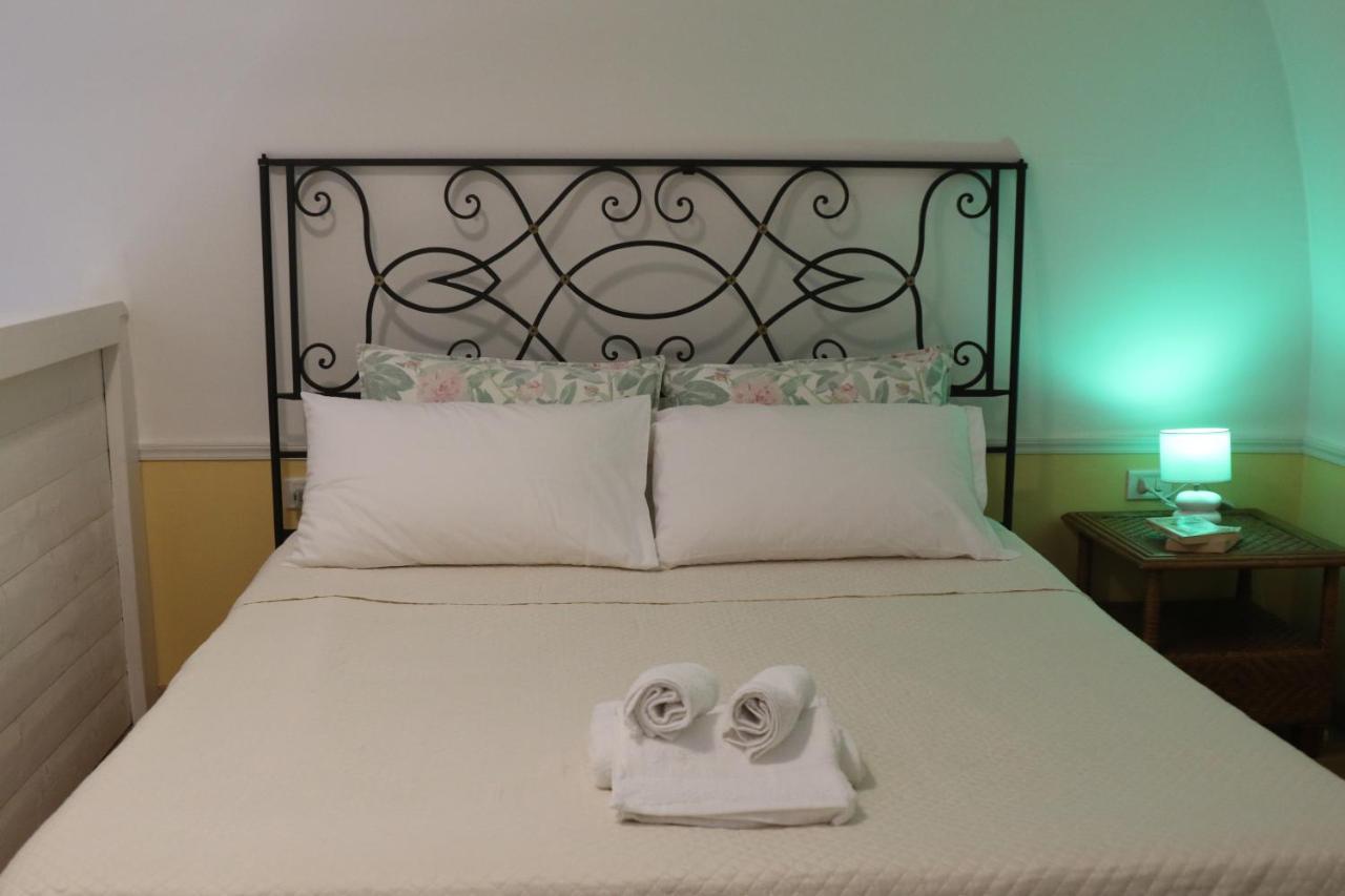 Holiday House Nel Cuore Di Bari Kültér fotó