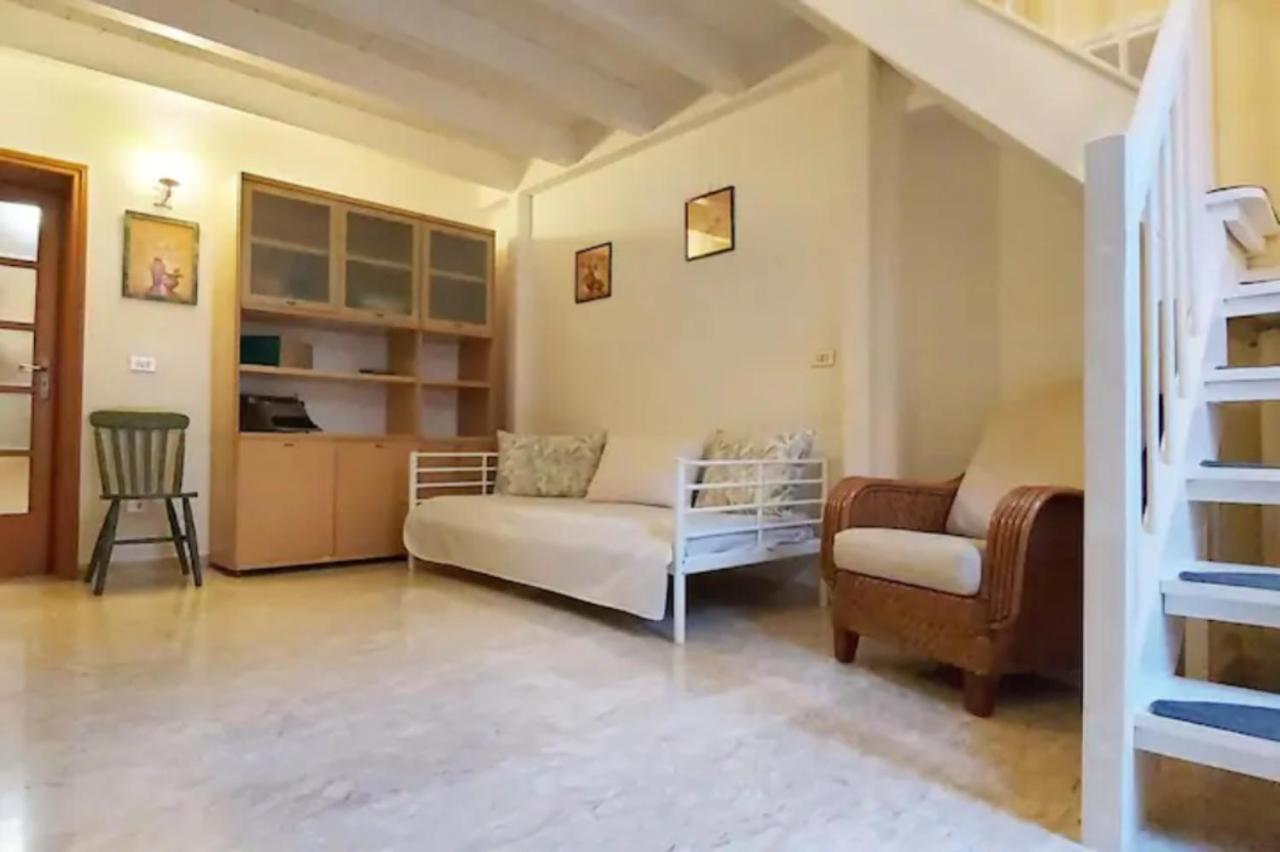 Holiday House Nel Cuore Di Bari Kültér fotó